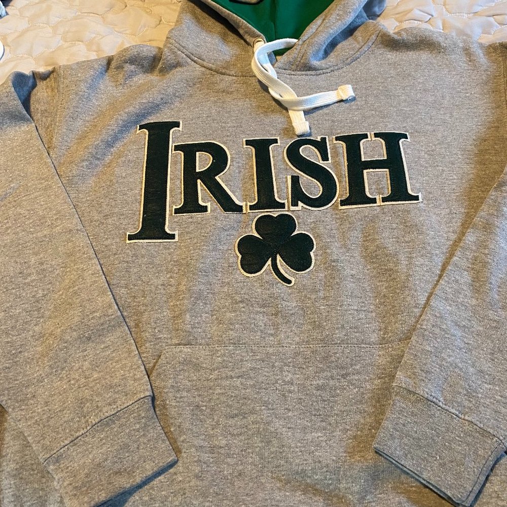 "IRISH" Gray Hooded Sweatshirt - Size L - NEW with tags!!